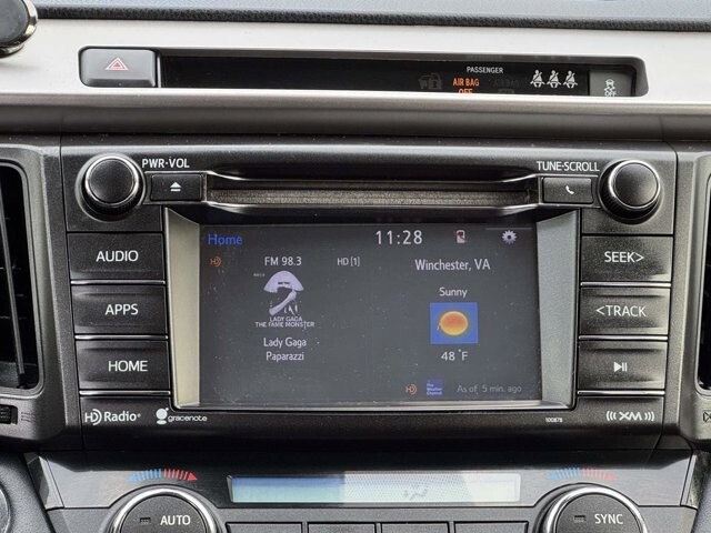 2018 Toyota RAV4 in Winchester, VA 22602 - 18082538 17