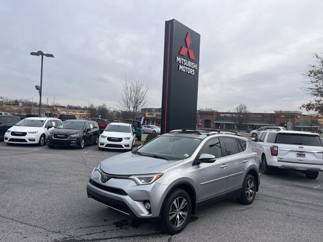 2018 Toyota RAV4 in Winchester, VA 22602 - 18082538 31