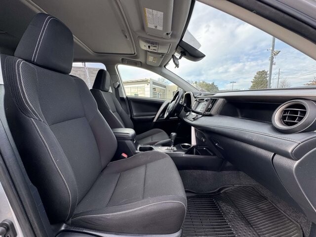 2018 Toyota RAV4 in Winchester, VA 22602 - 18082538 9