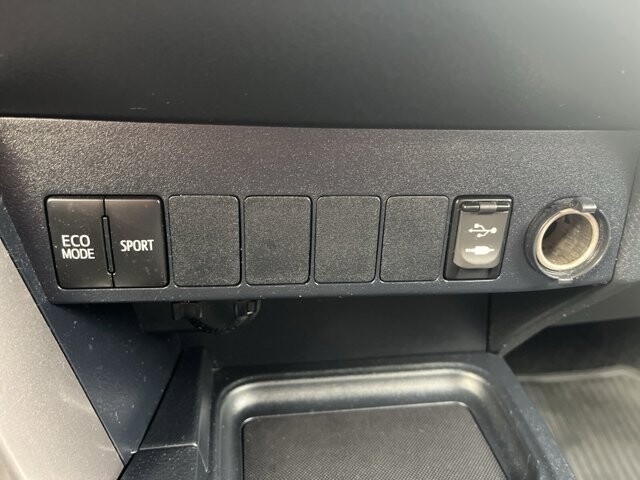 2018 Toyota RAV4 in Winchester, VA 22602 - 18082538 41