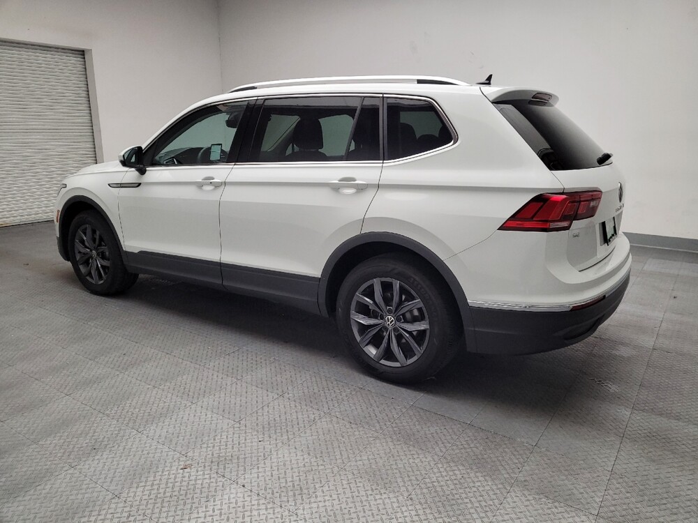 2022 Volkswagen Tiguan in Bakersfield, CA 93309 - 18082552 3