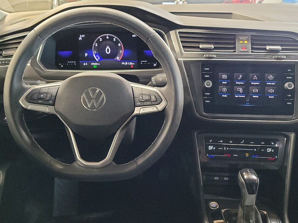 2022 Volkswagen Tiguan in Bakersfield, CA 93309 - 18082552 22