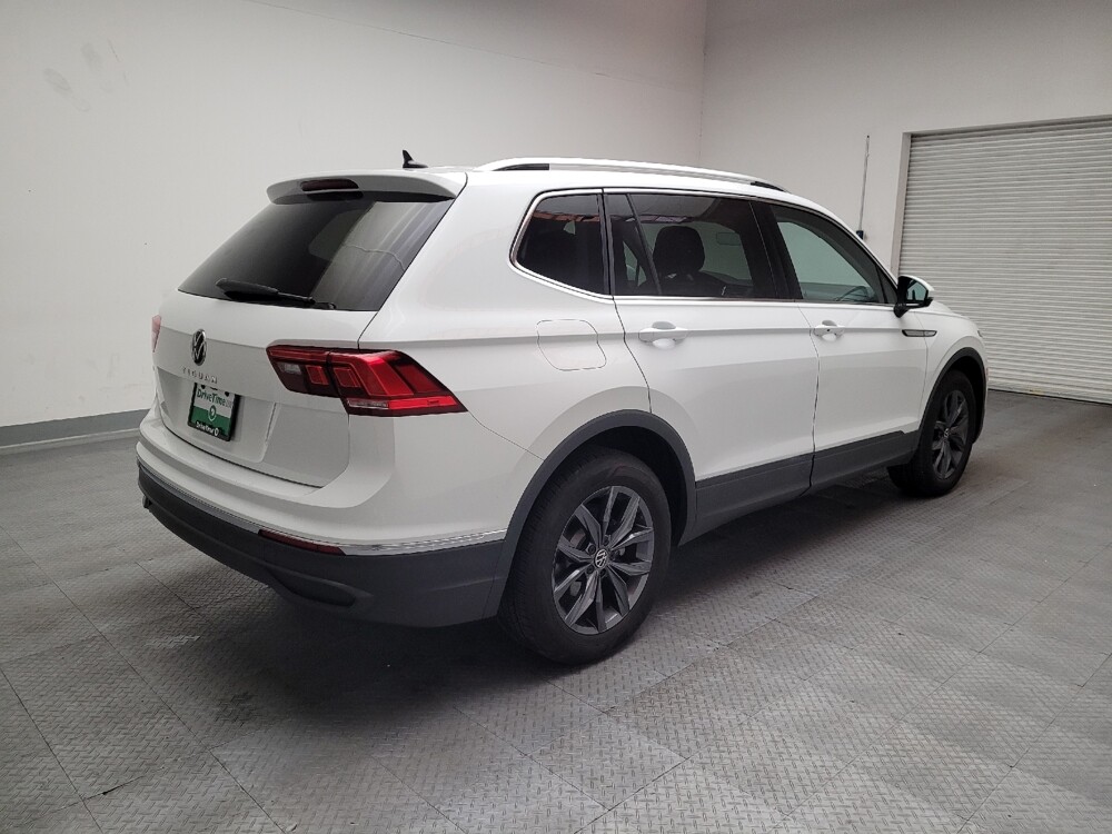 2022 Volkswagen Tiguan in Bakersfield, CA 93309 - 18082552 9
