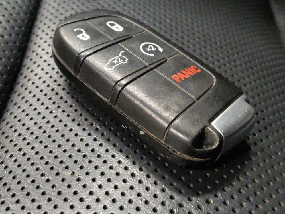 2016 Jeep Grand Cherokee in Phoenix, AZ 85022 - 18082576 32