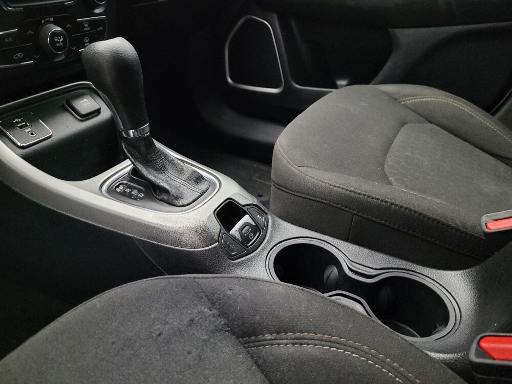 2021 Jeep Compass in Tucson, AZ 85705 - 18082577 26