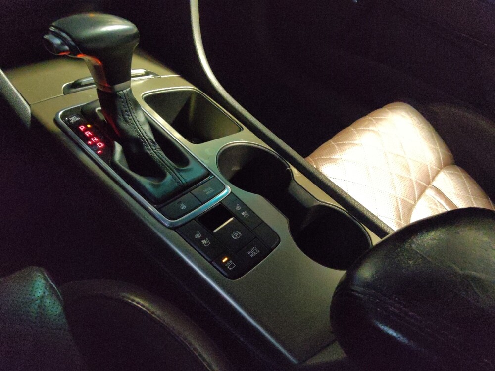 2016 Kia Optima in Glendale, AZ 85301 - 18082578 26