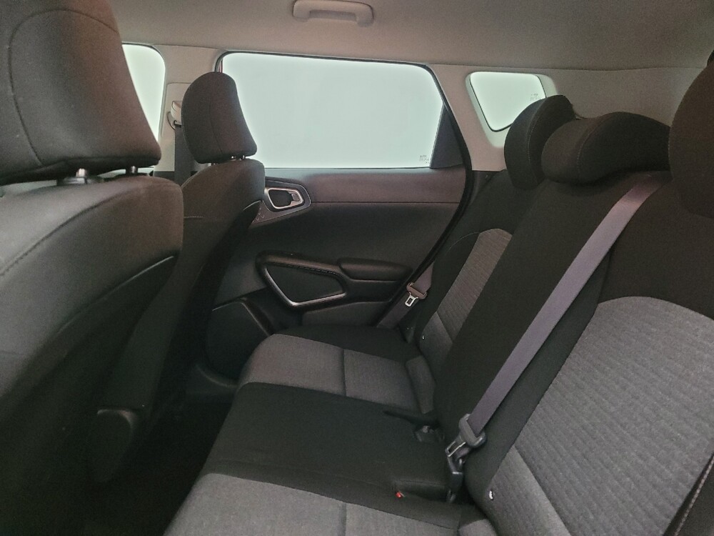 2021 Kia Soul in Columbus, OH 43228 - 18082597 18