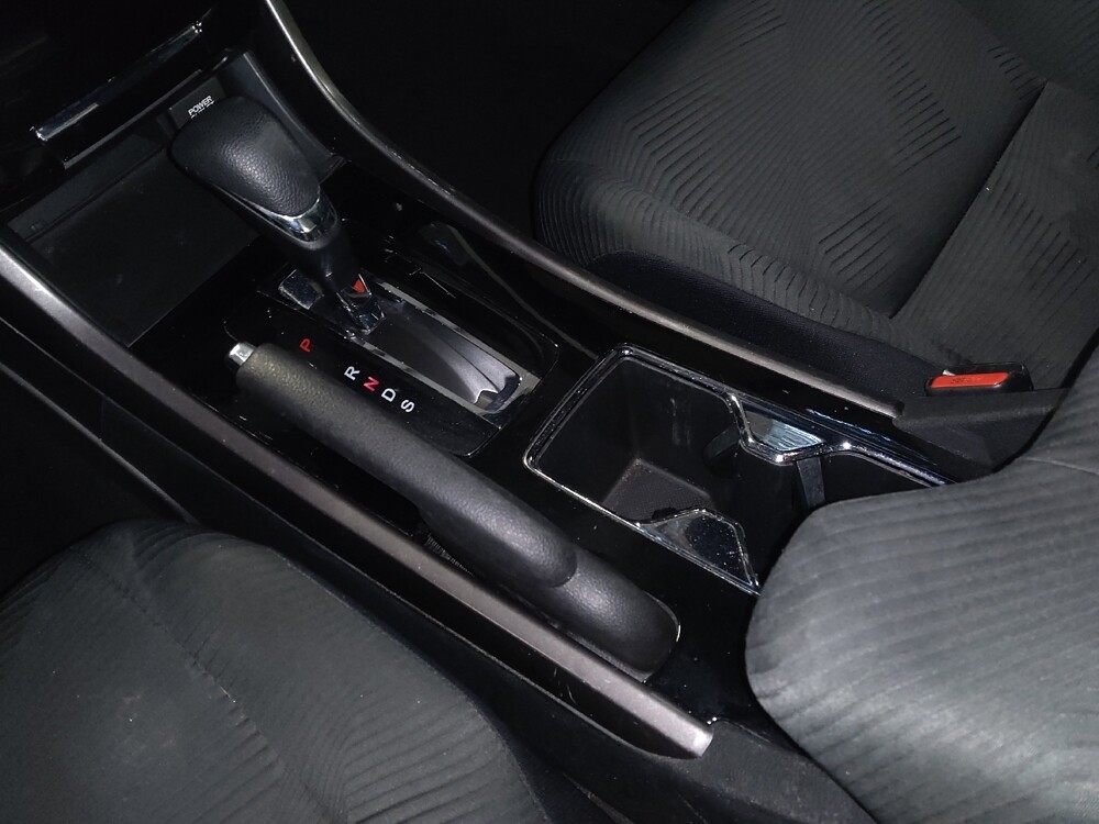 2016 Honda Accord in Savannah, GA 31419 - 18082601 26