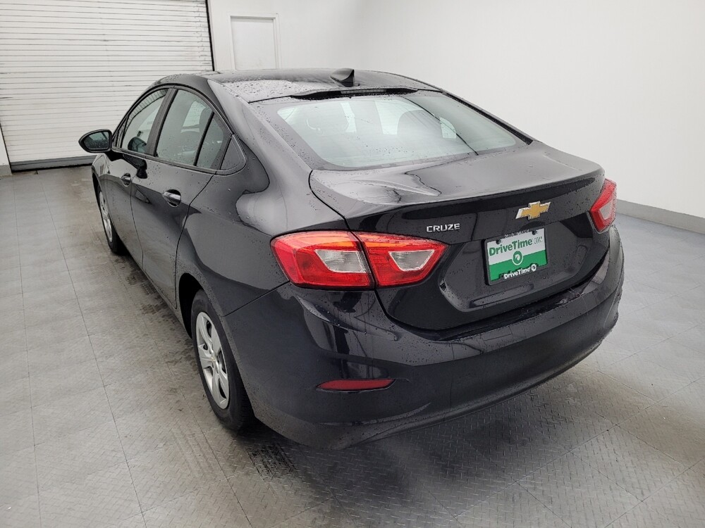 2018 Chevrolet Cruze in Raleigh, NC 27604 - 18082619 5