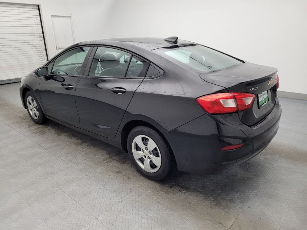 2018 Chevrolet Cruze in Raleigh, NC 27604 - 18082619 3