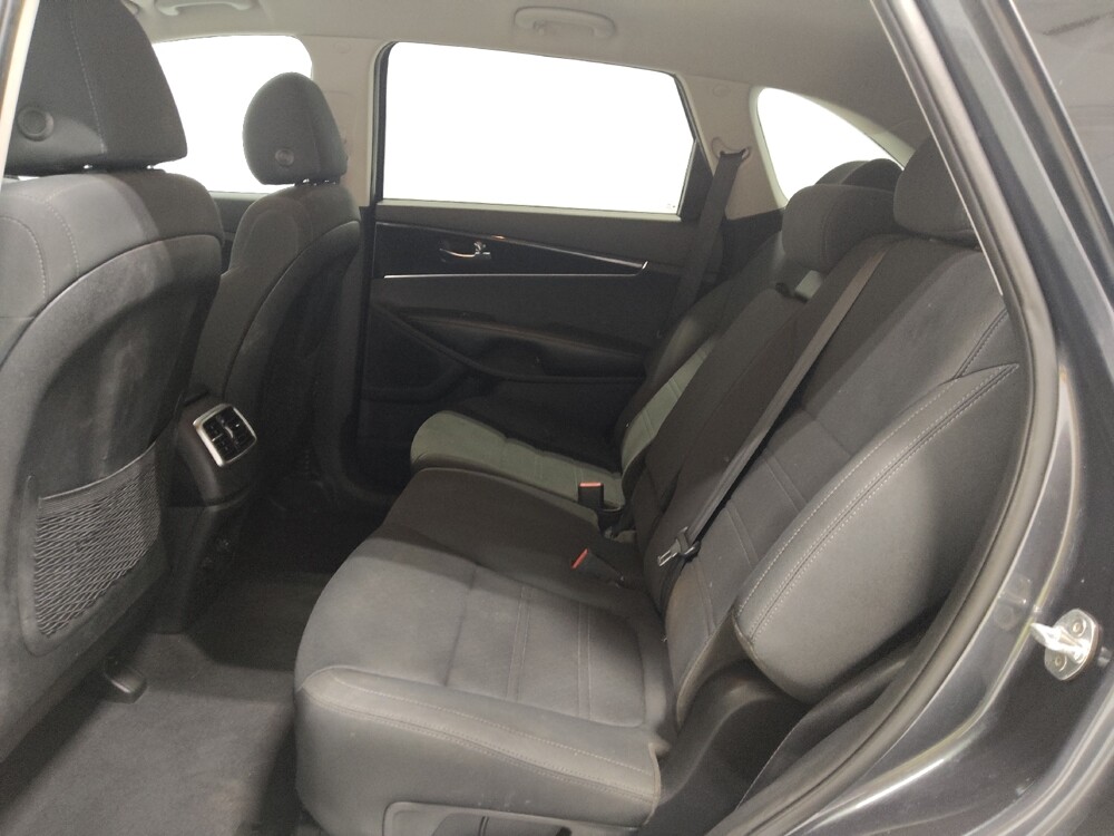 2020 Kia Sorento in Columbus, OH 43228 - 18082626 18
