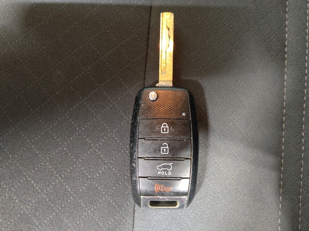 2020 Kia Sorento in Columbus, OH 43228 - 18082626 32