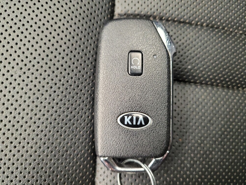2021 Kia Sorento in Louisville, KY 40258 - 18082640 32