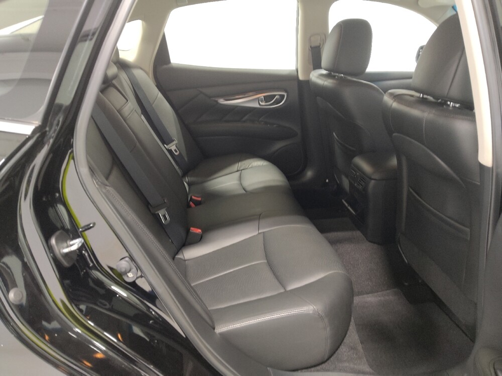 2017 INFINITI Q70 in Columbus, OH 43228 - 18082642 19