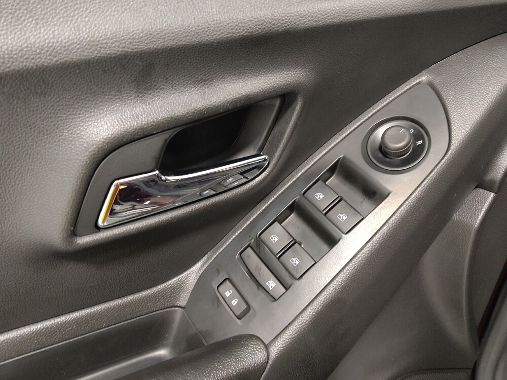 2021 Chevrolet Trax in Columbus, OH 43228 - 18082648 27