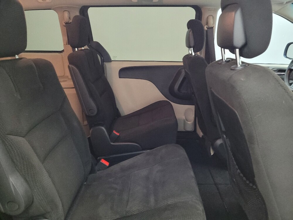 2016 Dodge Grand Caravan in Maple Heights, OH 44137 - 18082654 19