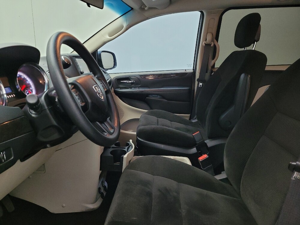 2016 Dodge Grand Caravan in Maple Heights, OH 44137 - 18082654 17