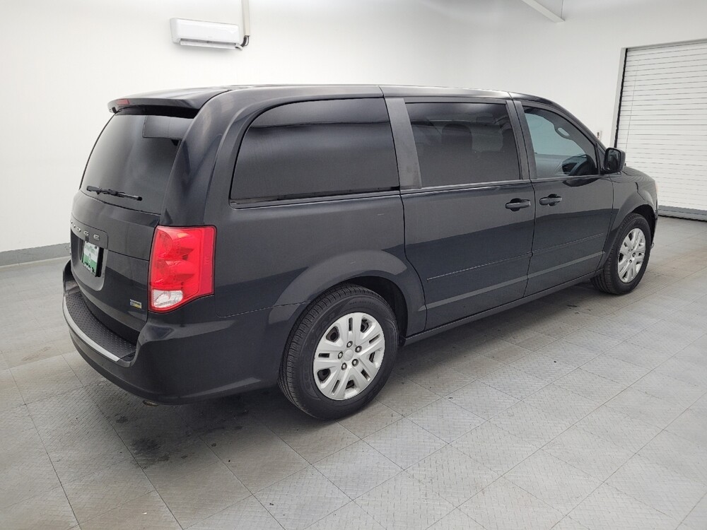 2016 Dodge Grand Caravan in Maple Heights, OH 44137 - 18082654 10