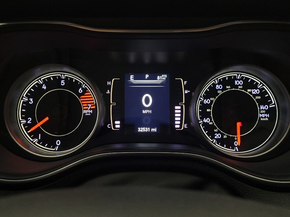 2020 Jeep Cherokee in St. Louis, MO 63136 - 18082677 23