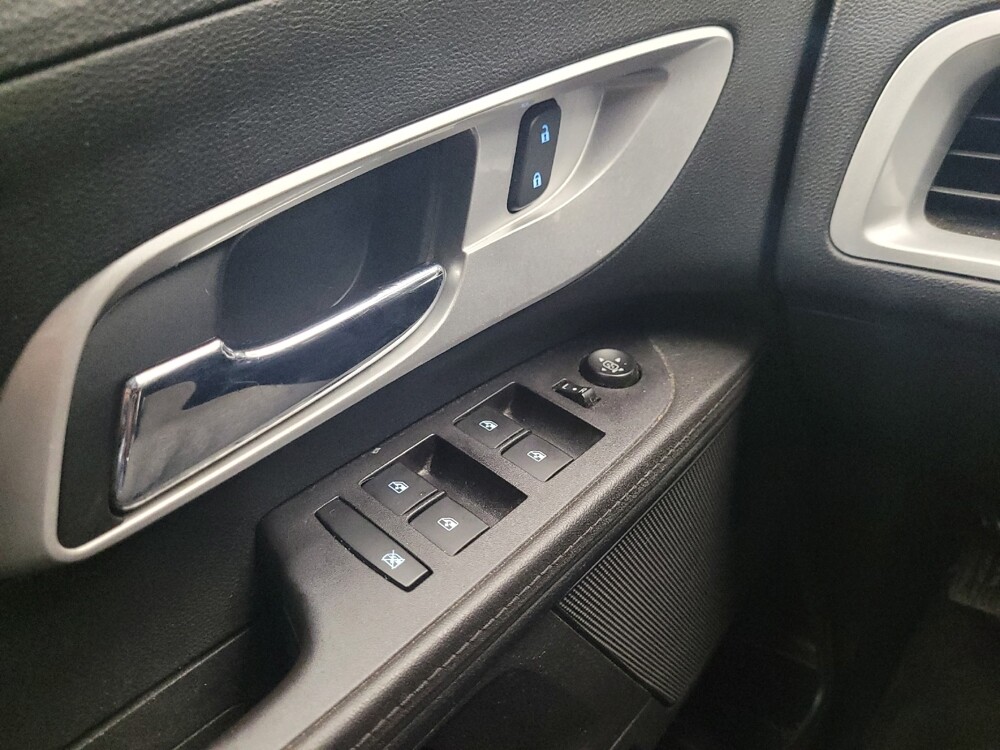 2016 Chevrolet Equinox in Grand Rapids, MI 49508 - 18082681 27