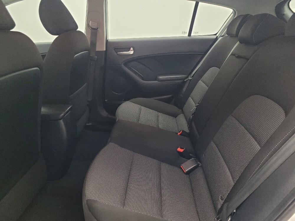 2017 Kia Forte in Gainesville, FL 32609 - 18082684 18