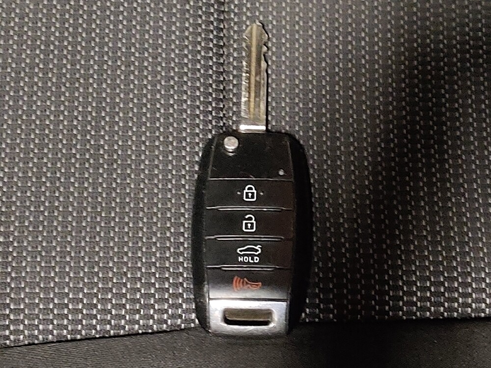 2017 Kia Forte in Gainesville, FL 32609 - 18082684 32