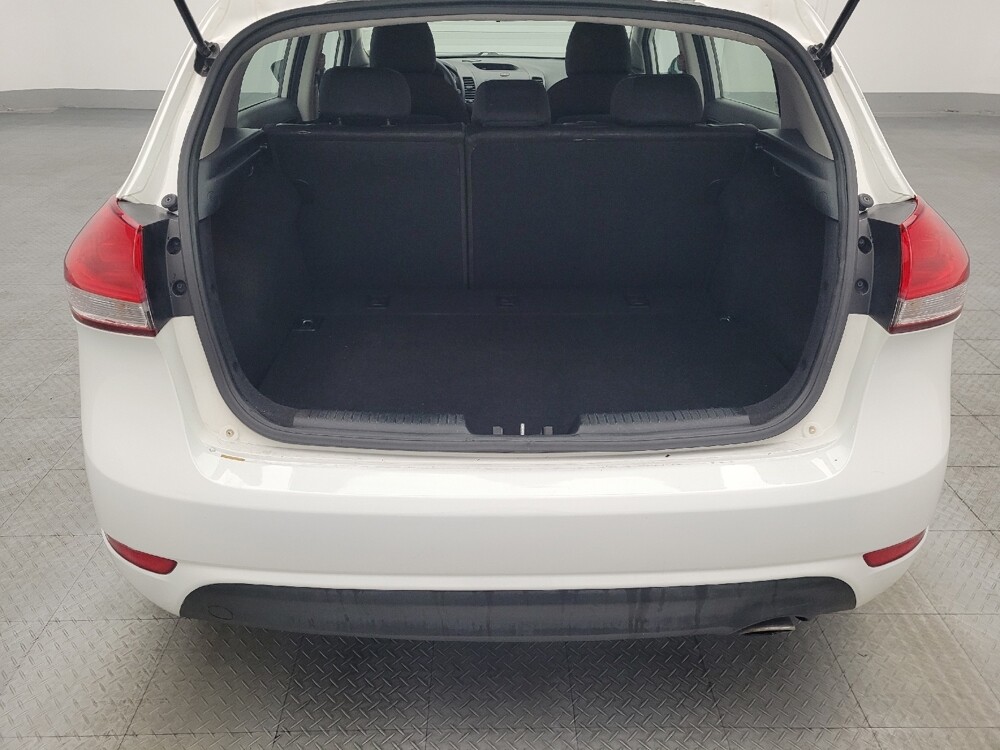 2017 Kia Forte in Gainesville, FL 32609 - 18082684 29