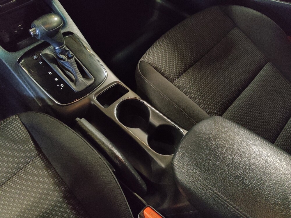 2017 Kia Forte in Gainesville, FL 32609 - 18082684 26