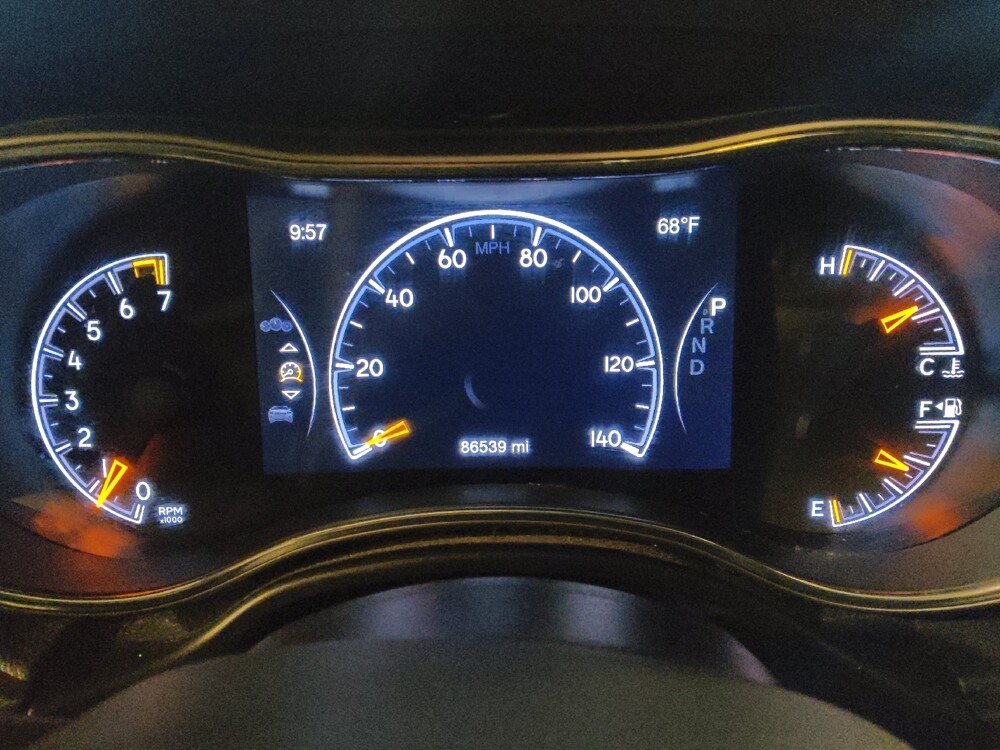 2018 Jeep Grand Cherokee in Jacksonville, FL 32210 - 18082686 23