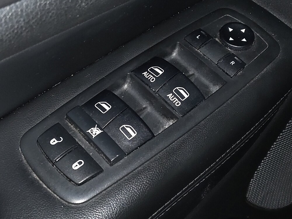 2018 Jeep Grand Cherokee in Jacksonville, FL 32210 - 18082686 27