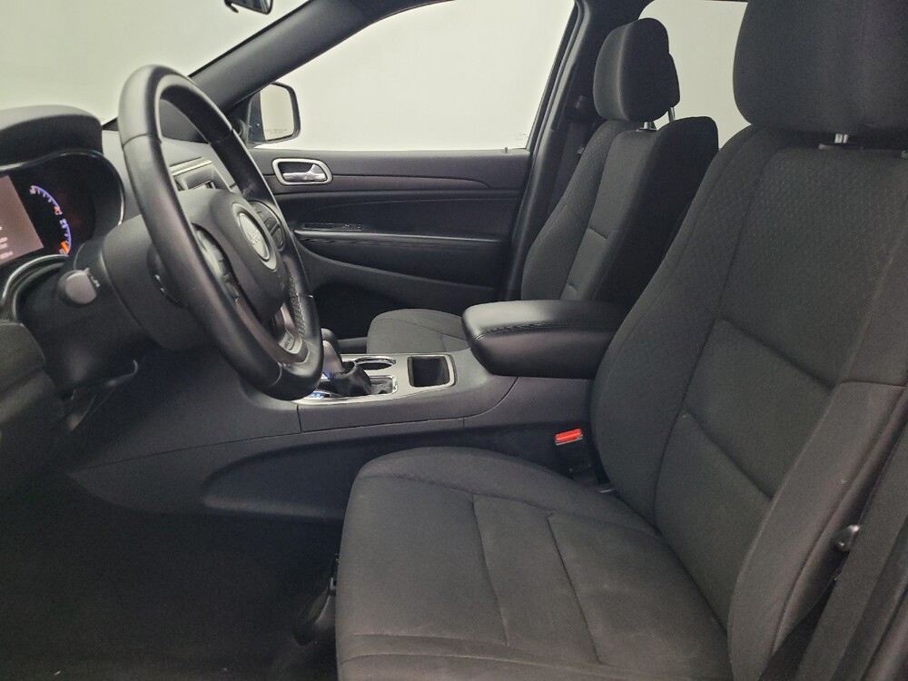 2018 Jeep Grand Cherokee in Jacksonville, FL 32210 - 18082686 17