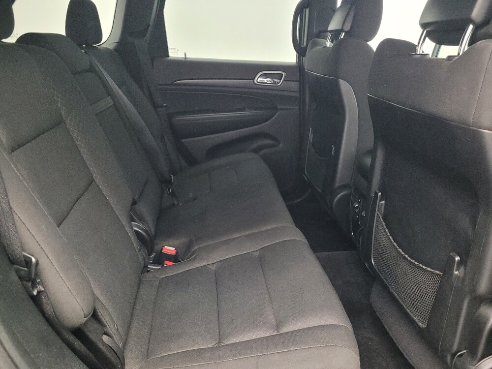 2018 Jeep Grand Cherokee in Jacksonville, FL 32210 - 18082686 19