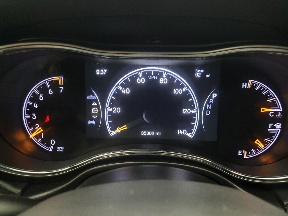 2022 Jeep Grand Cherokee in Ft Wayne, IN 46805 - 18082697 23