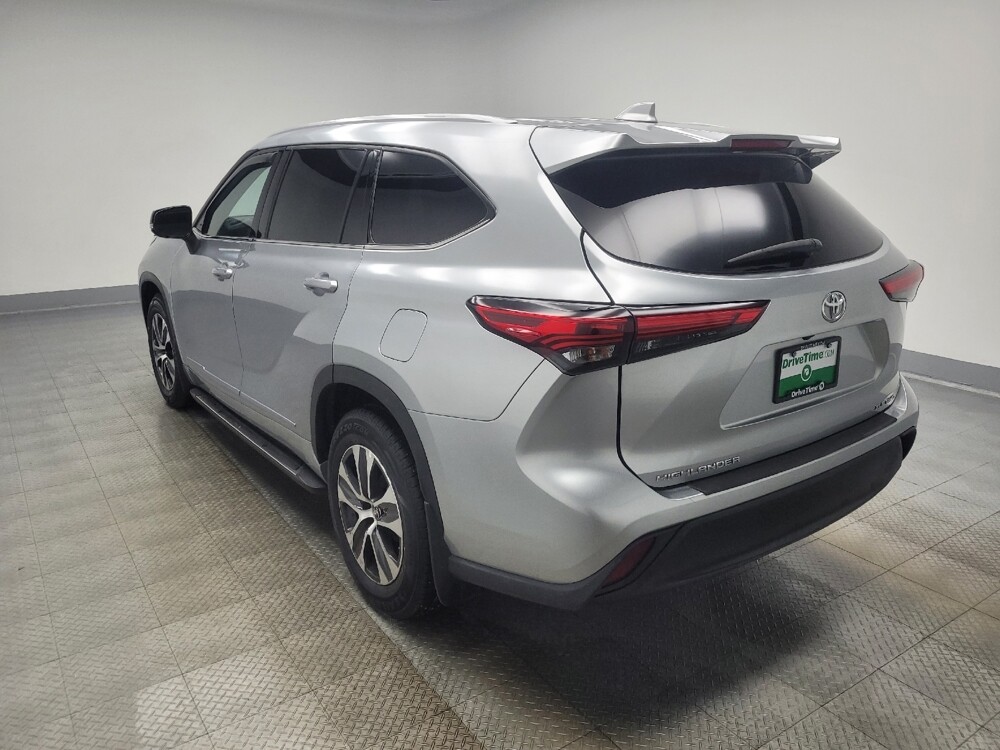 2022 Toyota Highlander in Ft Wayne, IN 46805 - 18082702 5