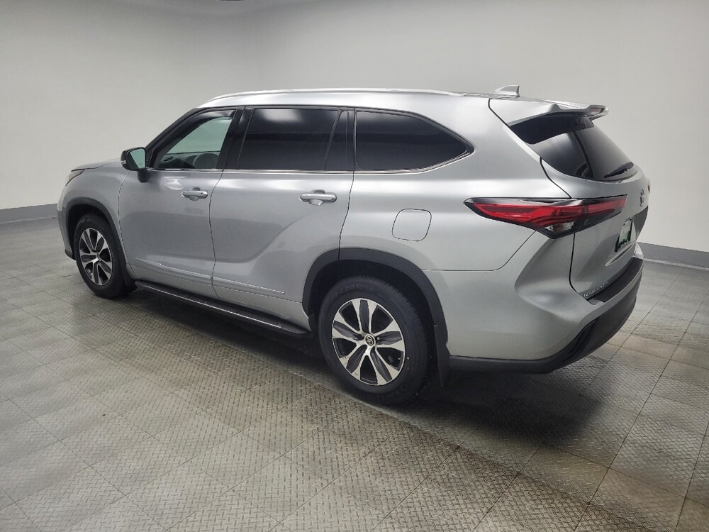 2022 Toyota Highlander in Ft Wayne, IN 46805 - 18082702 3