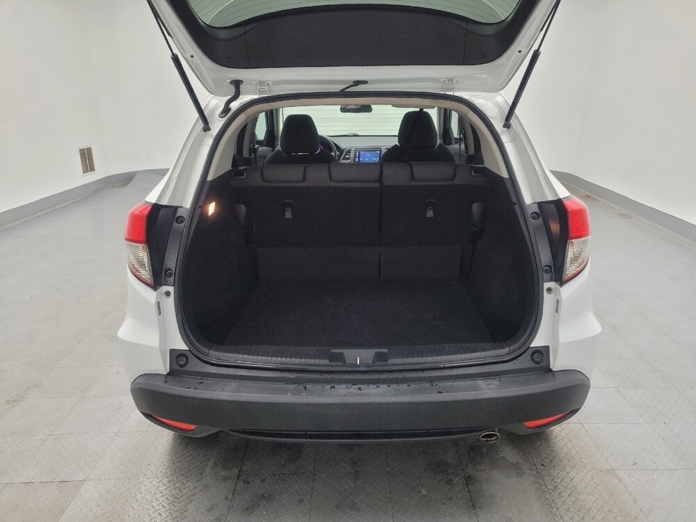 2020 Honda HR-V in Louisville, KY 40258 - 18082705 29