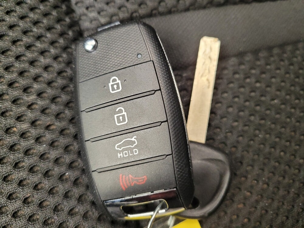 2019 Kia Optima in Miamisburg, OH 45342 - 18082706 32