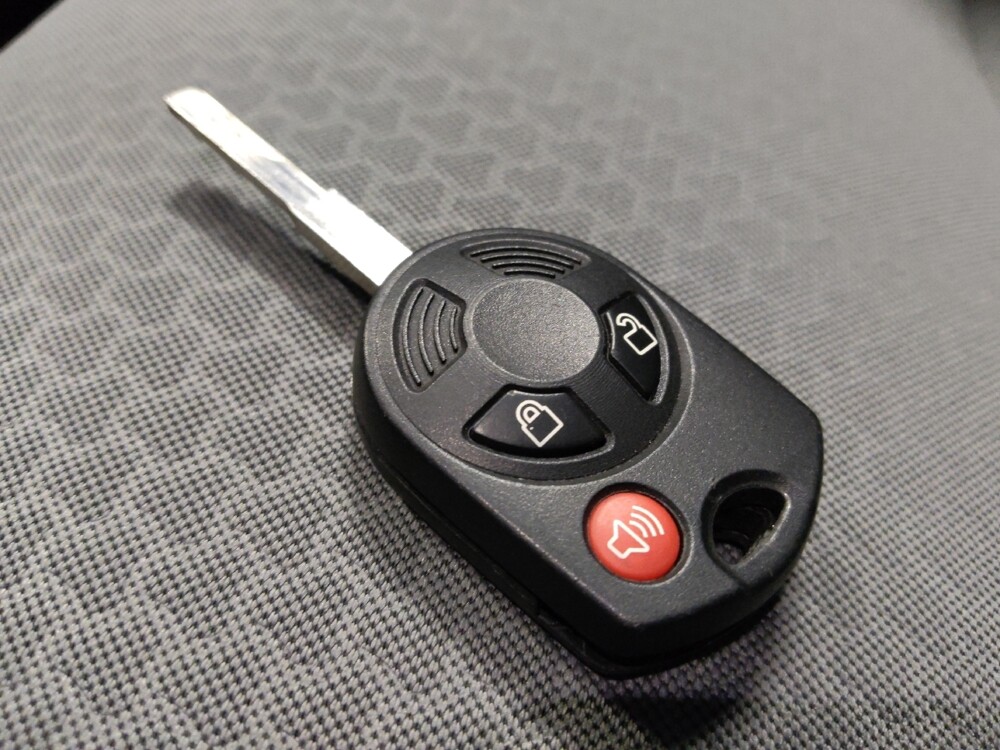 2018 Ford Escape in Glendale, AZ 85301 - 18082710 32