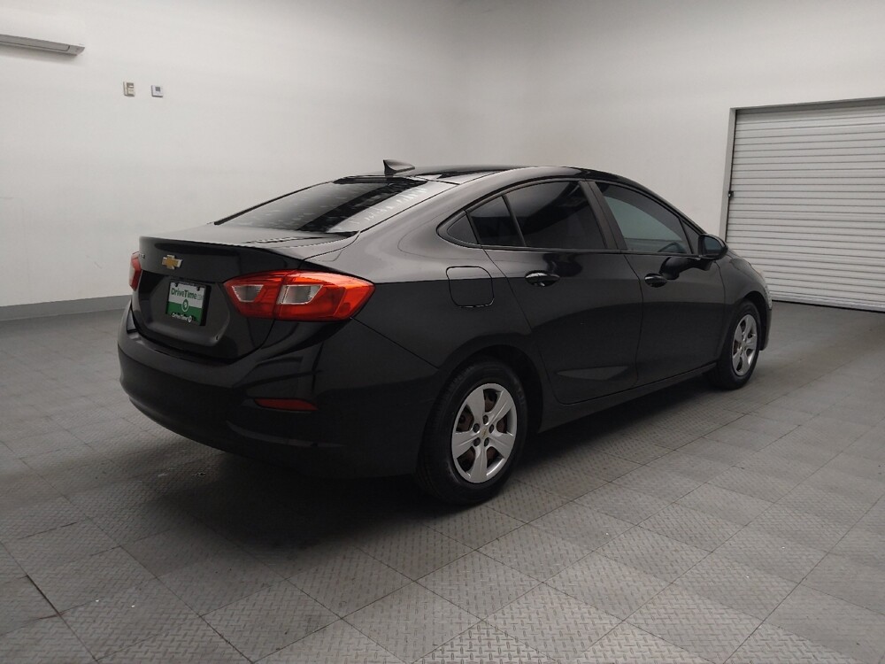 2017 Chevrolet Cruze in El Paso, TX 79907 - 18082724 9