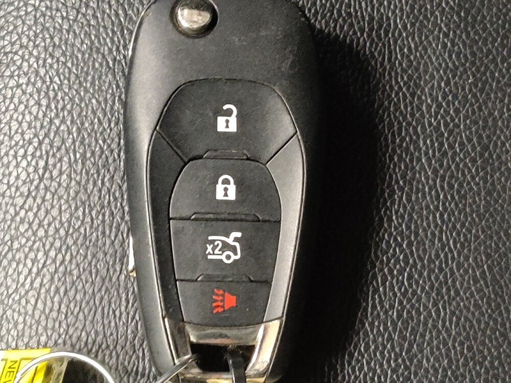 2017 Chevrolet Cruze in El Paso, TX 79907 - 18082724 32