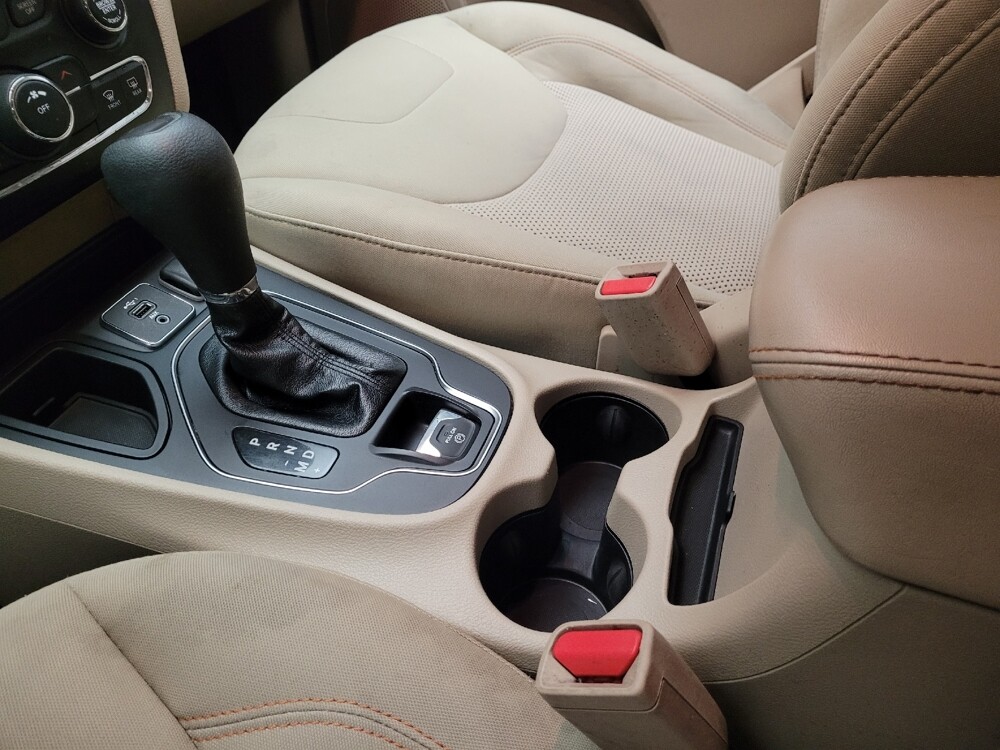 2020 Jeep Cherokee in Torrance, CA 90504 - 18082728 26