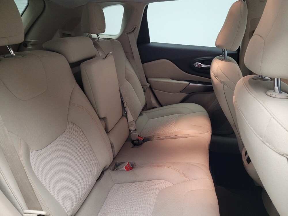 2020 Jeep Cherokee in Torrance, CA 90504 - 18082728 19