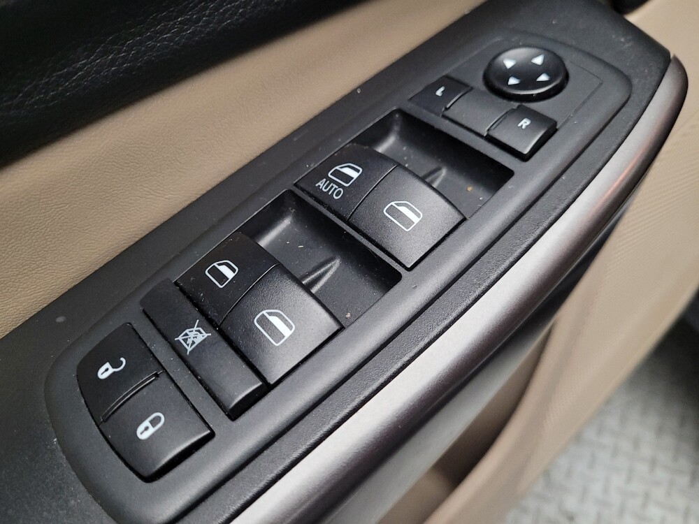 2020 Jeep Cherokee in Torrance, CA 90504 - 18082728 27