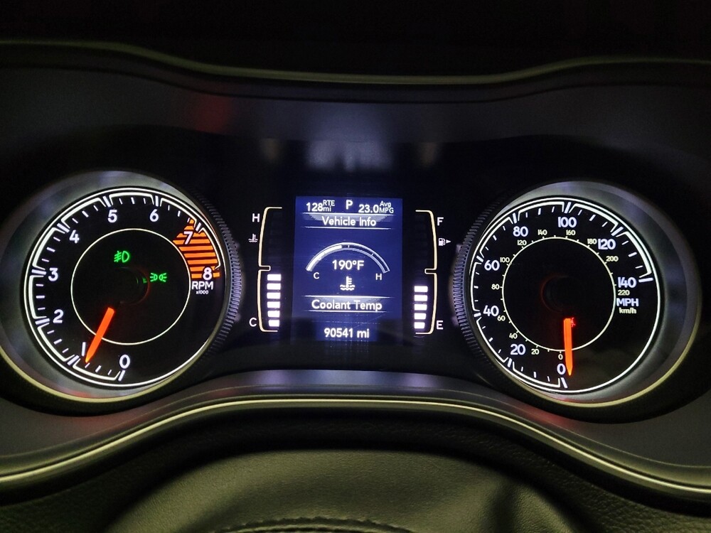 2019 Jeep Cherokee in Sacramento, CA 95821 - 18082731 23