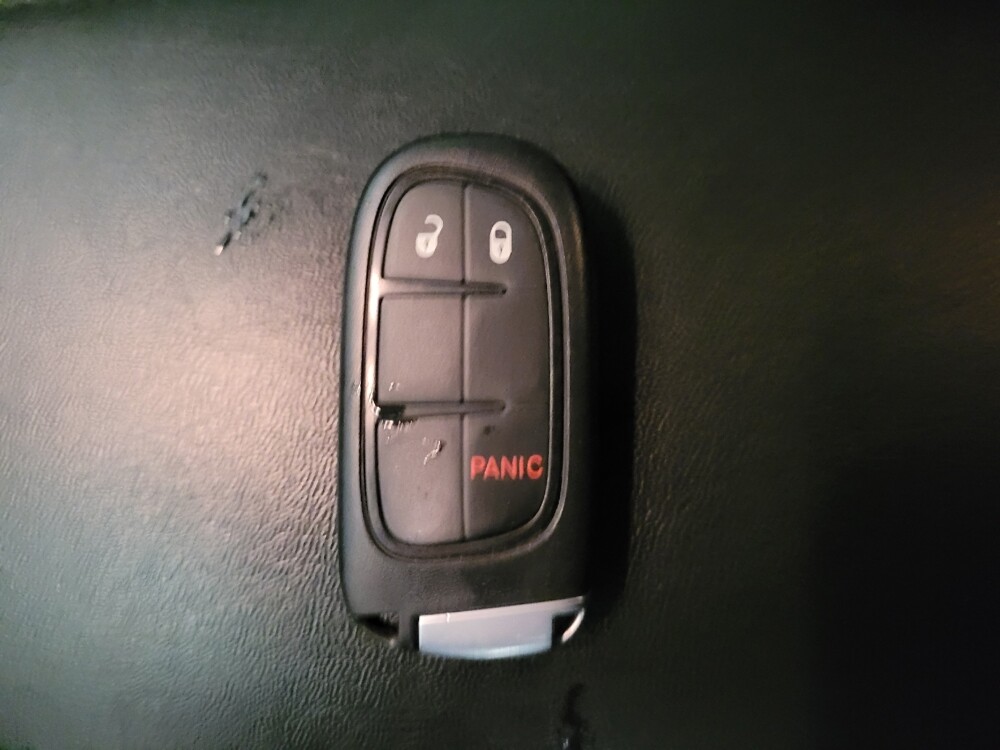 2019 Jeep Cherokee in Sacramento, CA 95821 - 18082731 32