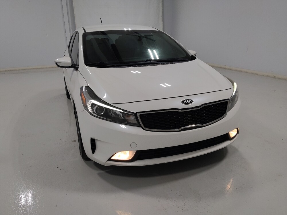 2017 Kia Forte in Columbus, OH 43228 - 18082735 14