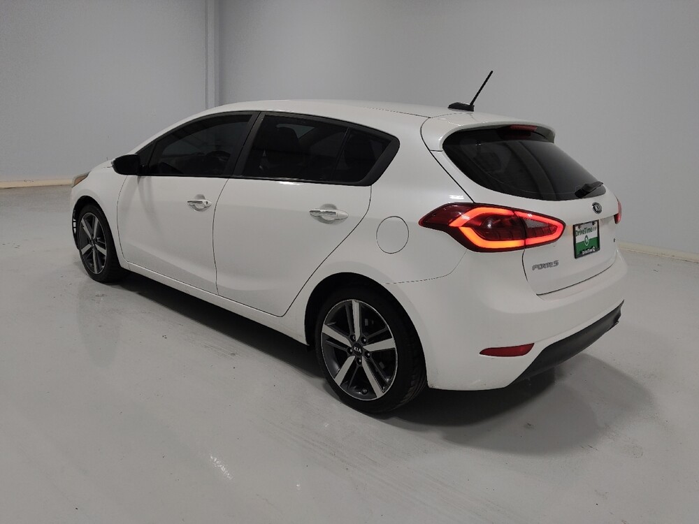2017 Kia Forte in Columbus, OH 43228 - 18082735 5