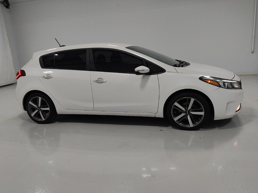 2017 Kia Forte in Columbus, OH 43228 - 18082735 11