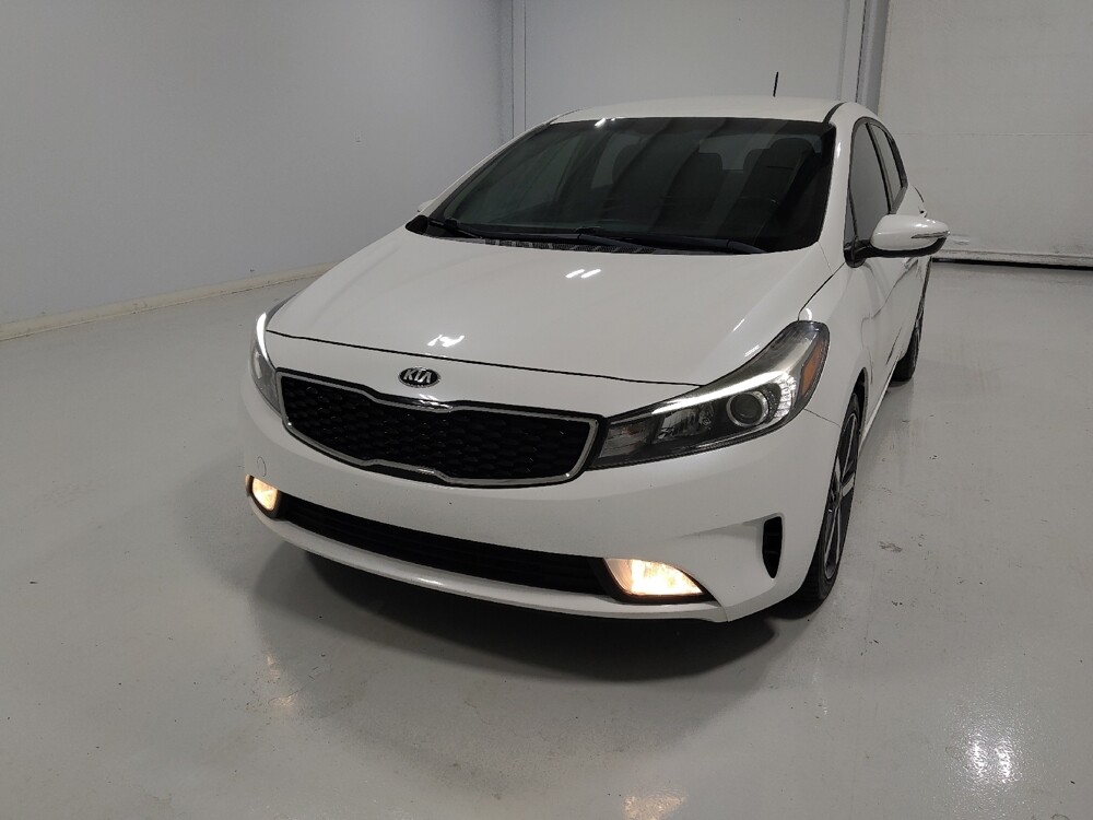 2017 Kia Forte in Columbus, OH 43228 - 18082735 15