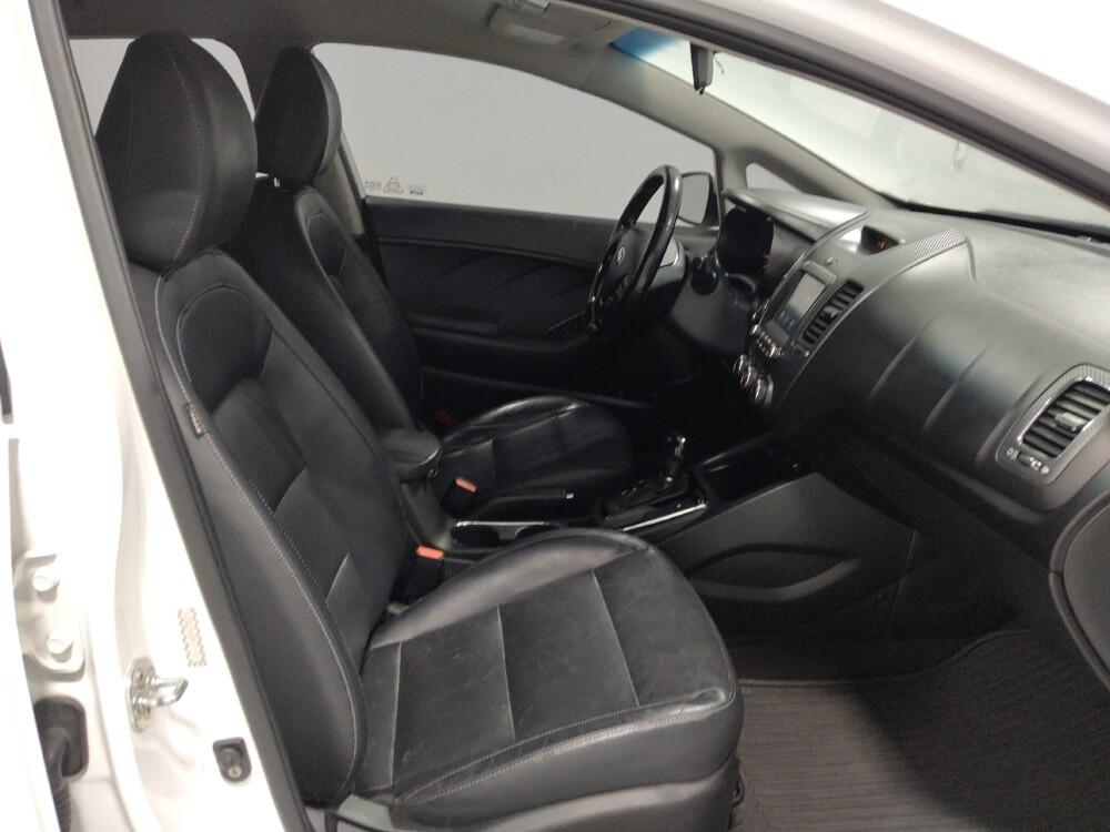 2017 Kia Forte in Columbus, OH 43228 - 18082735 21